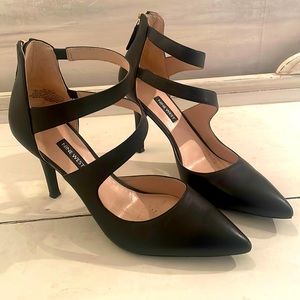 Nine West pumps